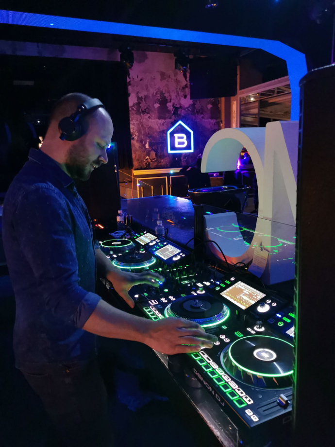 Edelmix Dj en BlackHaus para evento corporativo DELL