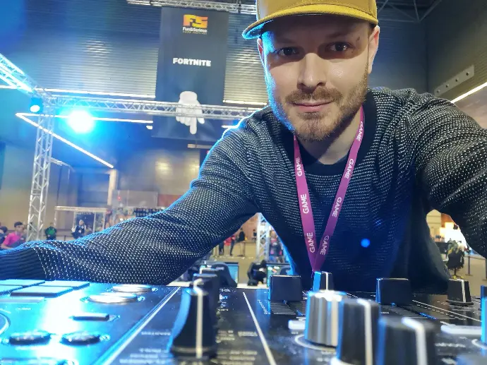 Edelmix DJ &amp; Speaker